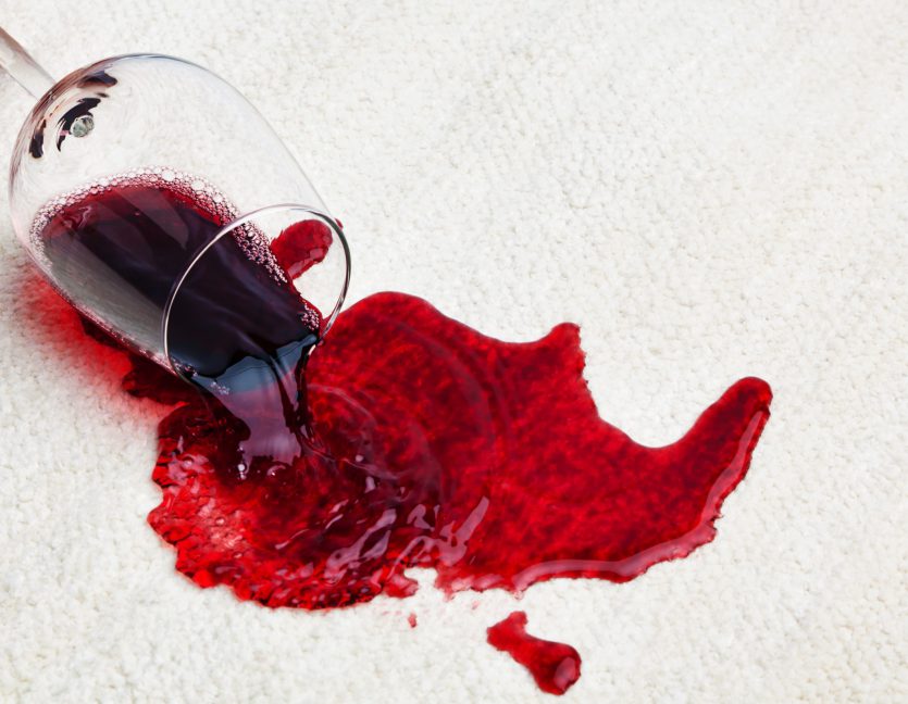 Doelwit intelligentie Hoe dan ook Rode wijn vlekken verwijderen tafellaken - Tips van Tante Kaat